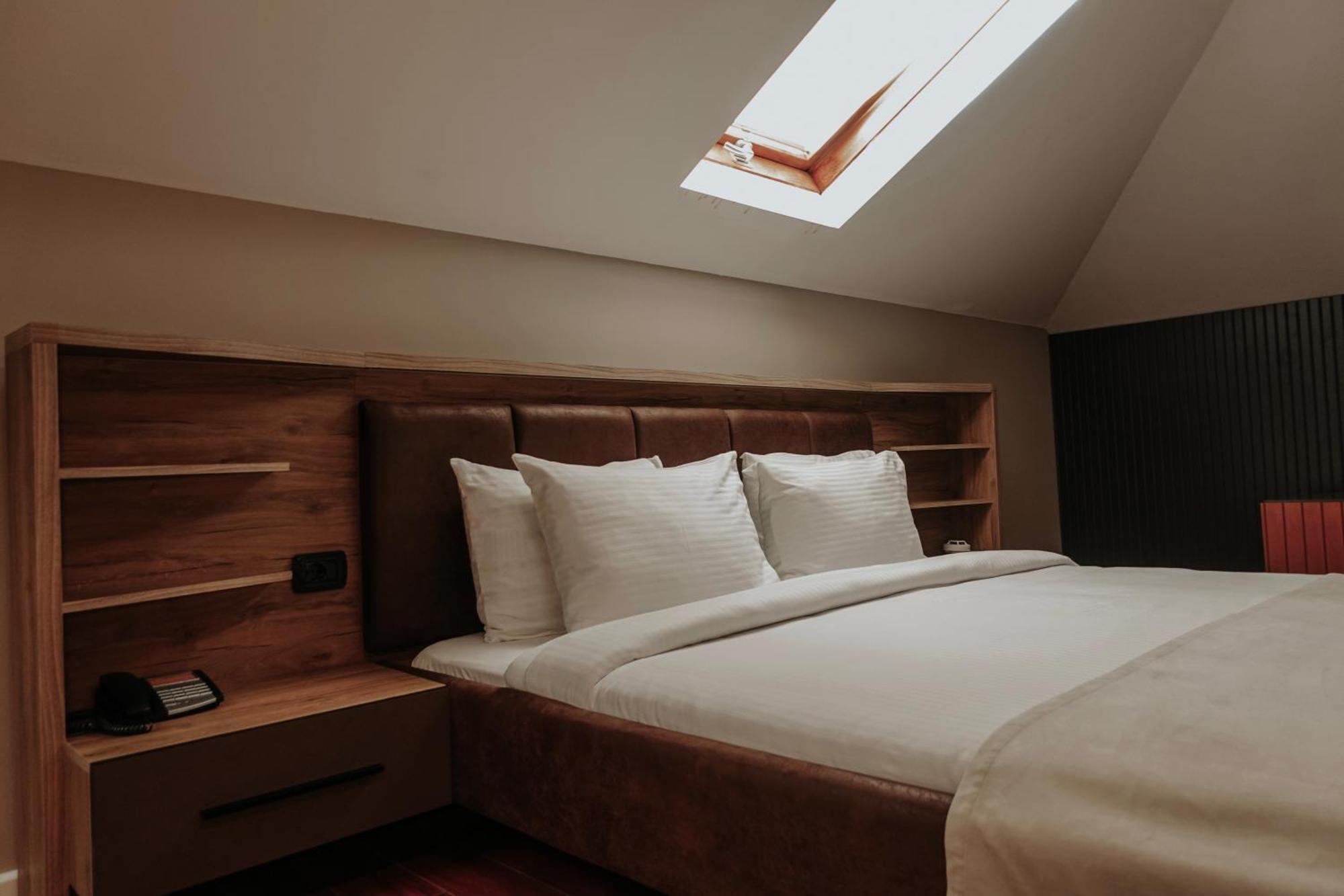 Residenza Monun Boutique Hotel Tirana Bagian luar foto