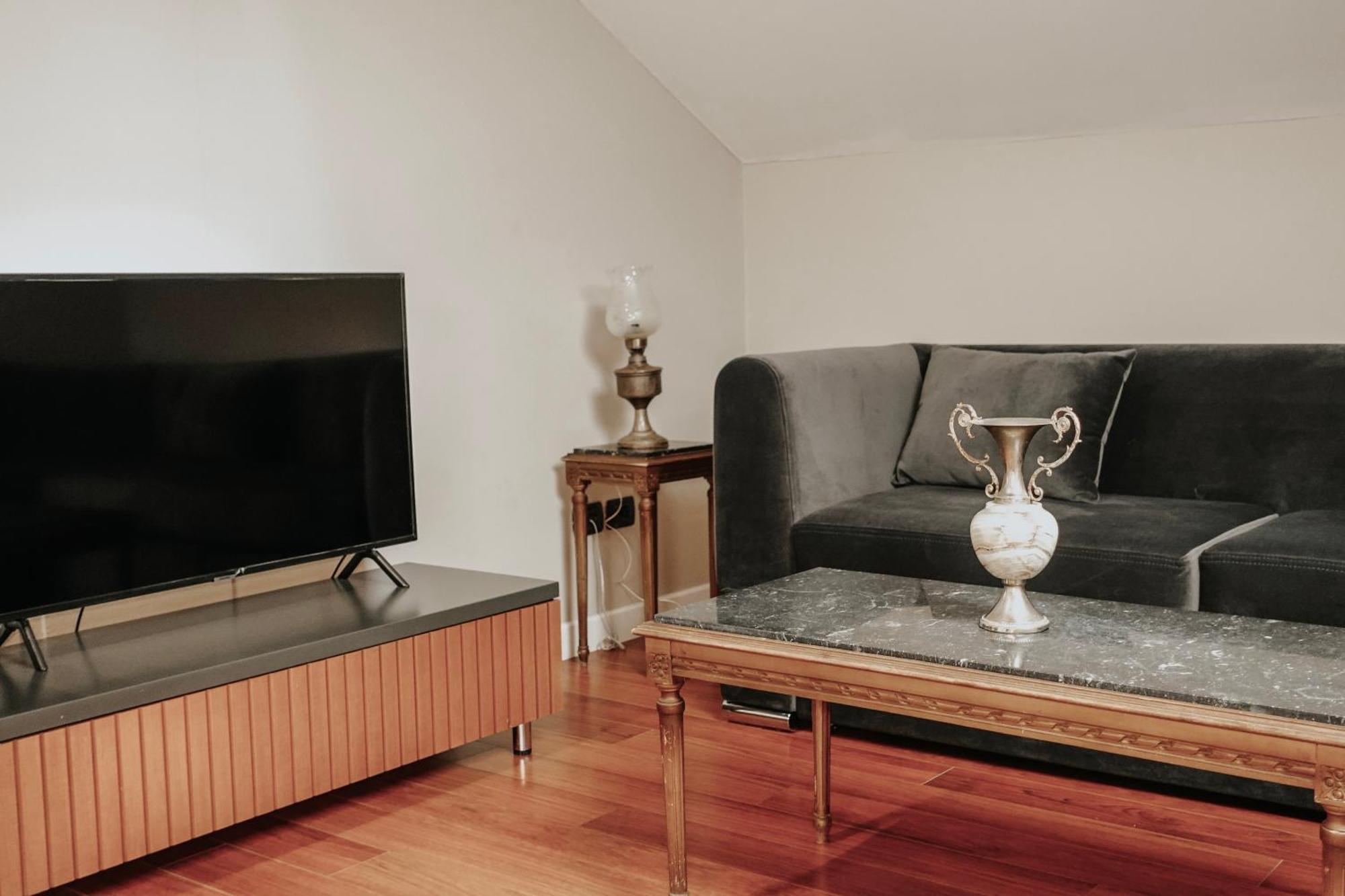 Residenza Monun Boutique Hotel Tirana Bagian luar foto